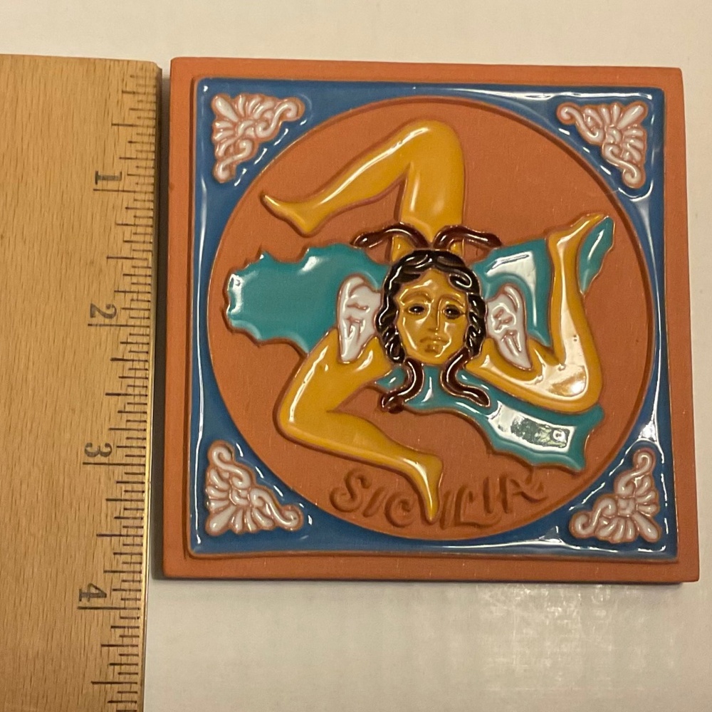 Handmade Trinacria Terracotta Tile from Italy - Picture 4 of 5